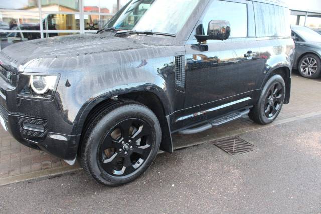 2025 Land Rover Defender 90 3.0 D250 MHEV X-Dynamic SE Hard Top SUV Auto 4WD SWB Euro 6 (s/s) 3dr