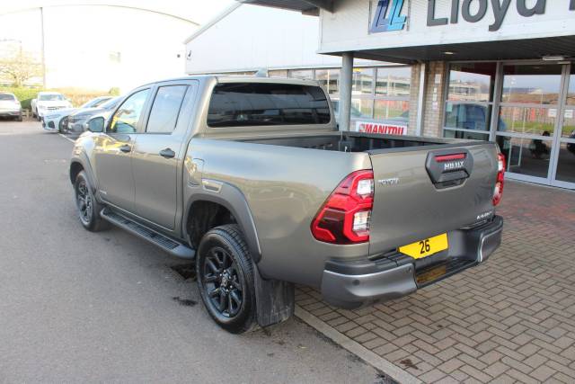 2026 Toyota Hilux 2.8 D-4D-h Invincible X Pickup 4dr Diesel Hybrid Auto 4WD Euro 6 (204 ps)