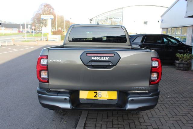 2026 Toyota Hilux 2.8 D-4D-h Invincible X Pickup 4dr Diesel Hybrid Auto 4WD Euro 6 (204 ps)